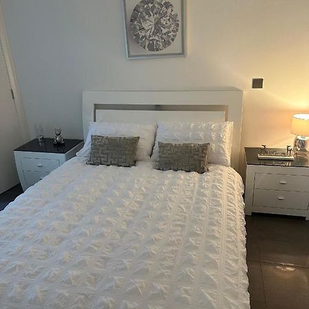 Luxury Apartment Belfast City Centre Overlooking Custom House Sqaure Luaran gambar