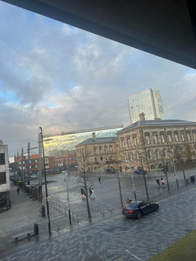 Luxury Apartment Belfast City Centre Overlooking Custom House Sqaure Luaran gambar