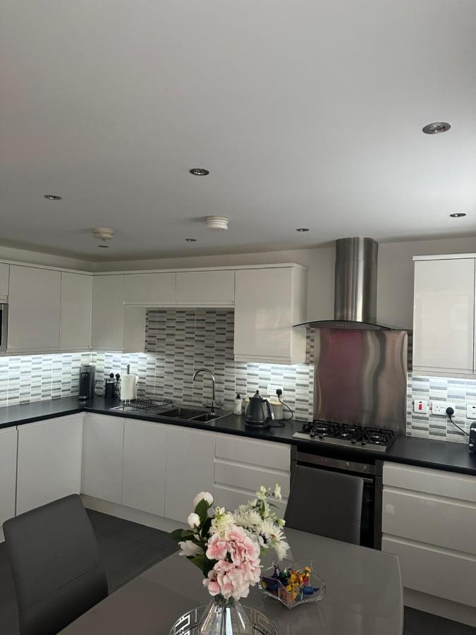 Luxury Apartment Belfast City Centre Overlooking Custom House Sqaure Luaran gambar